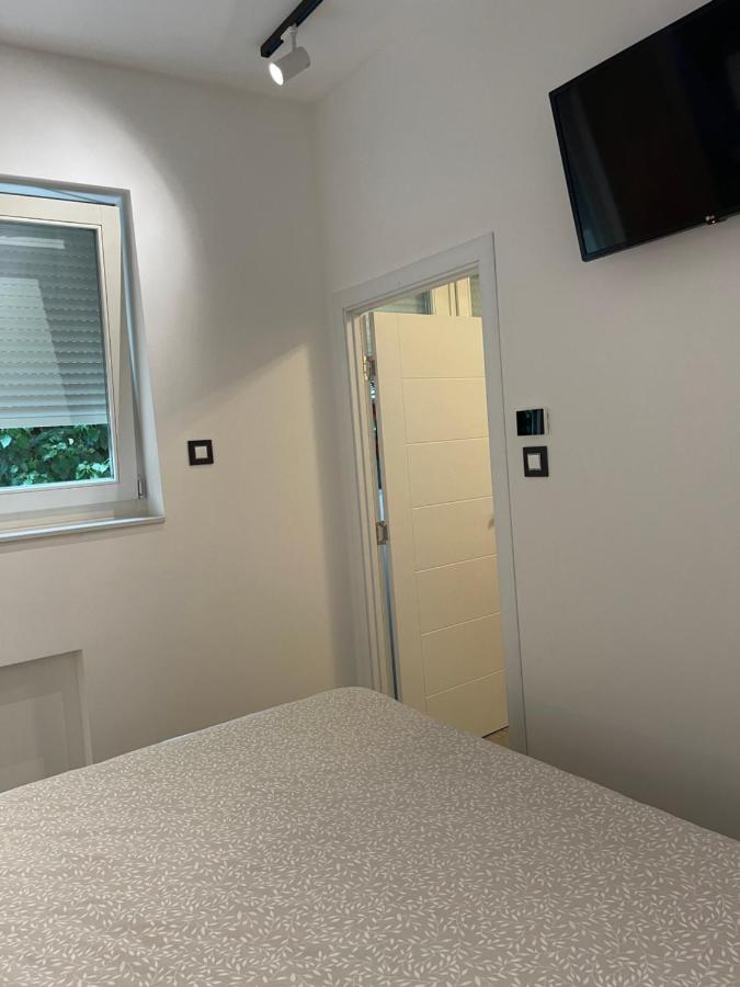 Apartman Mala ซาเกร็บ ภายนอก รูปภาพ