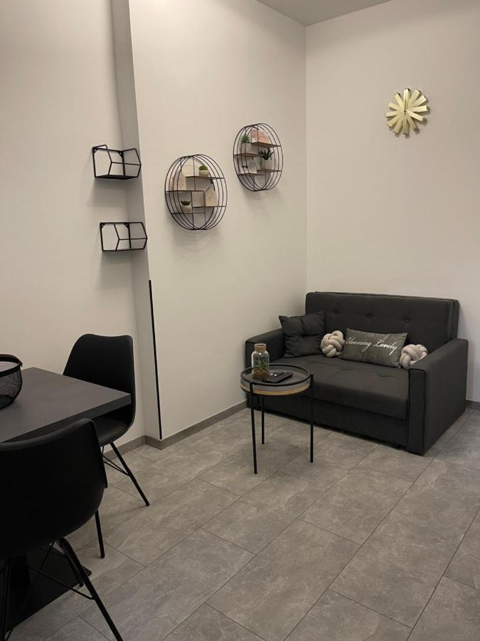 Apartman Mala ซาเกร็บ ภายนอก รูปภาพ