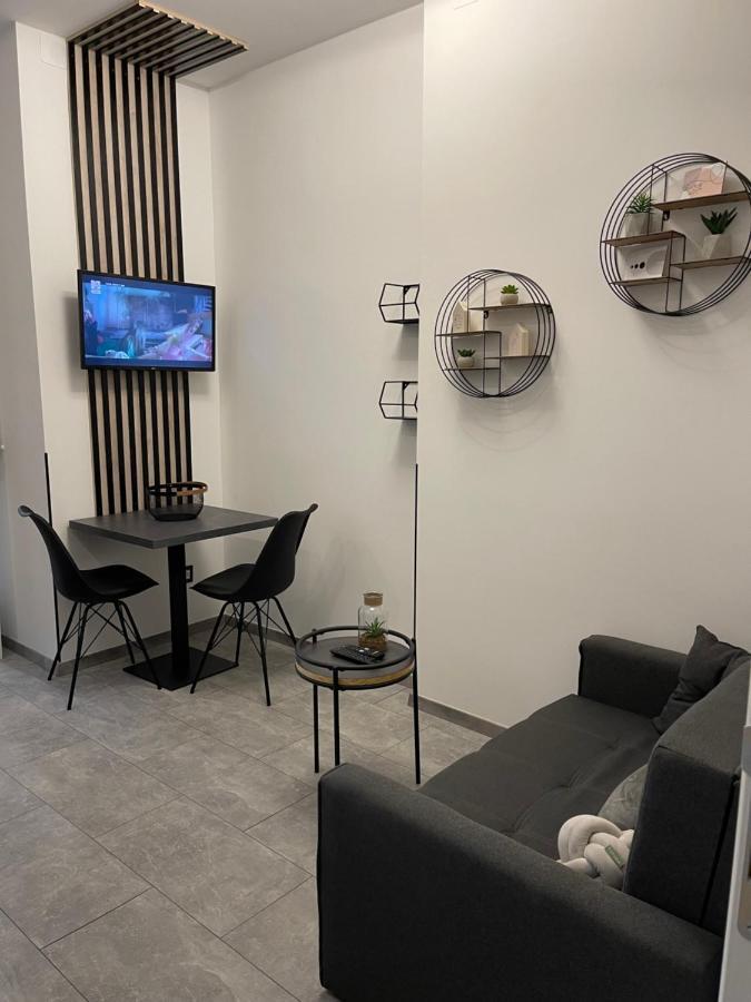 Apartman Mala ซาเกร็บ ภายนอก รูปภาพ